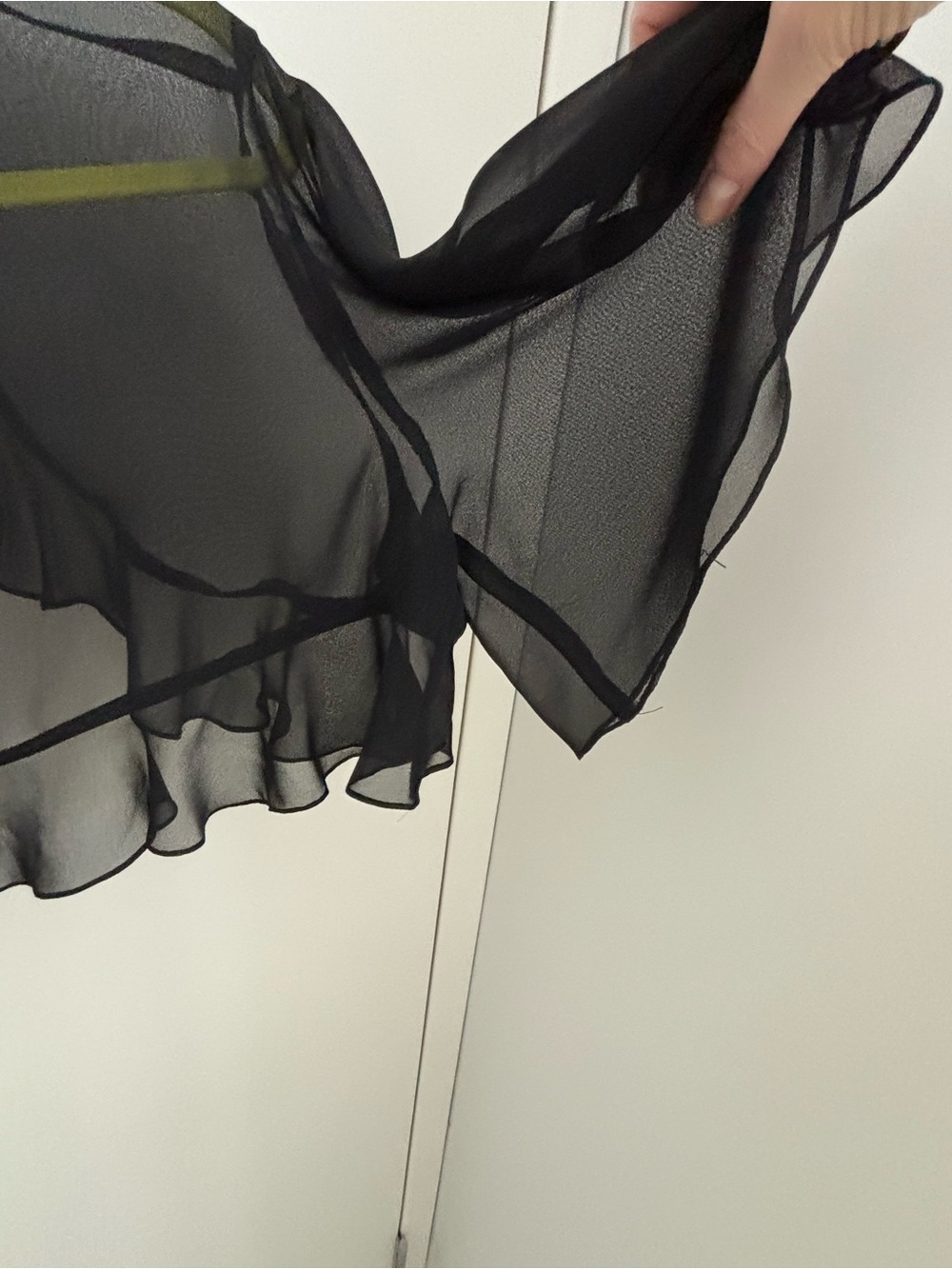 Alex Evenings Sheer black shawl/cape - Picture 4 of 5